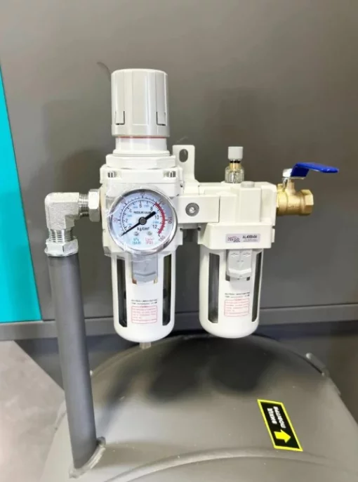 Компресор гвинтовий GTM DLG7.5V/inv, рес-200л 1000л/хв 7,5кВт 8бар 380В/інвертор/кожух