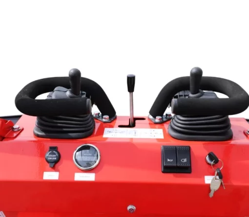 Мінінавантажувач GTM RIX600 238/600 кг з бортовим поворотом (RIX600)